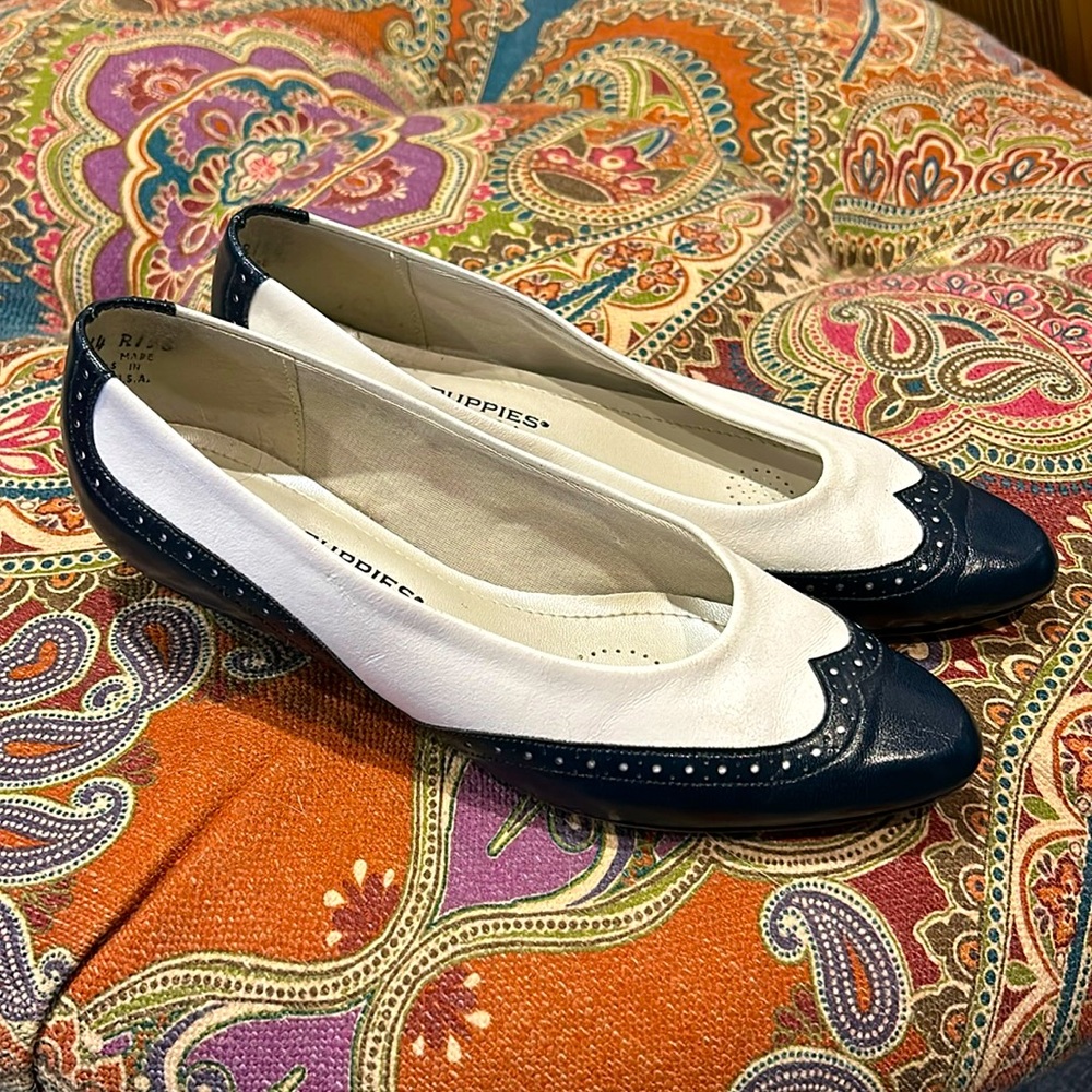 Vintage Hush Puppies with small heel